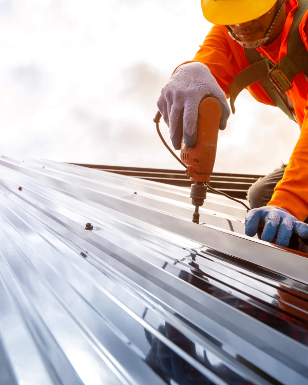 roofer doing a metal roof installation shreveport la